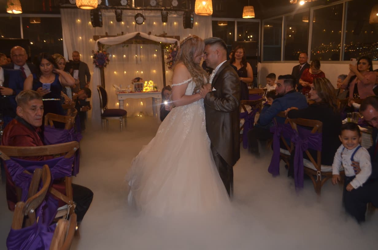 Cámara de niebla baja baile de novios